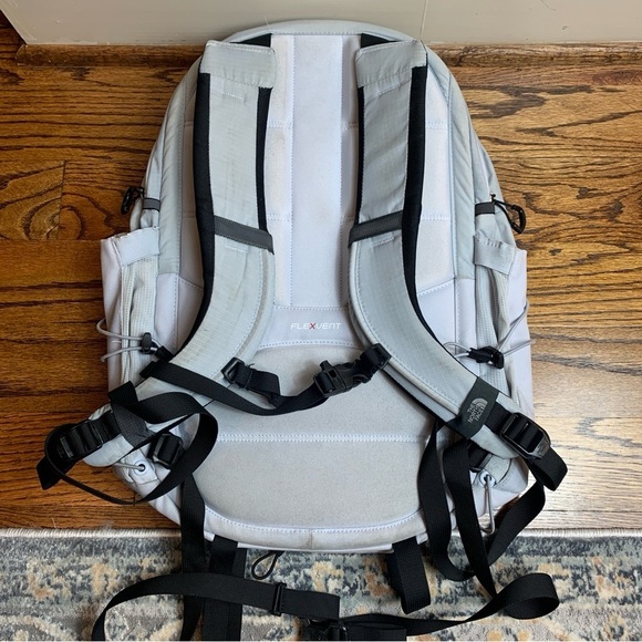 The North Face Gray Off White Backpack Borealis - Picture 6 of 6